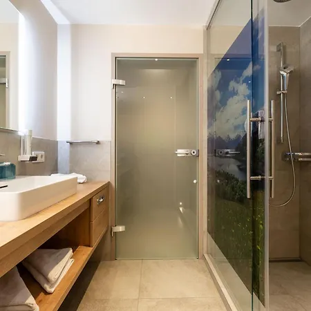 Zum Hirschen Zell Am ツェル アム ゼー