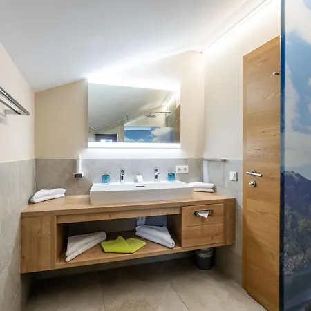 Zum Hirschen Zell Am 4*