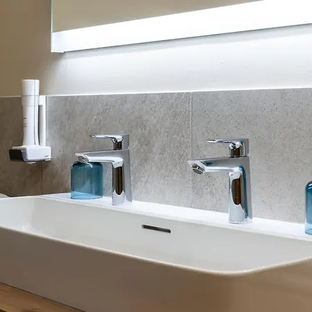 Zum Hirschen Zell Am ツェル アム ゼー