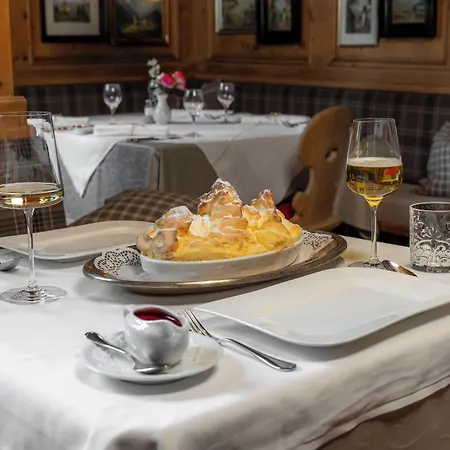 Zum Hirschen Zell Am 4*