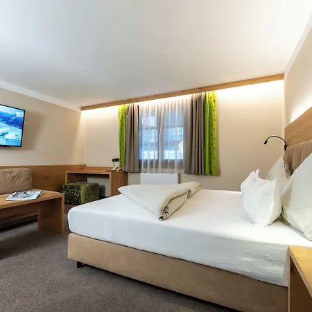 Hotel Zum Hirschen Zell Am 4*