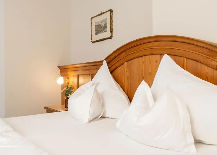 فندق Zum Hirschen Zell Am زيل أم سي